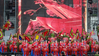 Tôn vinh áo dài, tôn vinh vẻ đẹp, bản lĩnh của phụ nữ trong và ngoài lực lượng CAND