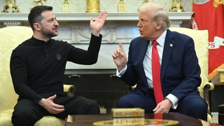 Còn quân bài nào vẫn đang úp mặt?