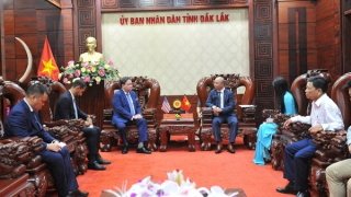 Lãnh đạo tỉnh Đắk Lắk tiếp Đại sứ Hoa Kỳ Marc Evans Knapper