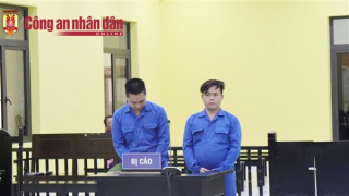 Phạt 44 năm tù 2 kẻ cướp tài sản, hiếp dâm