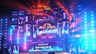 Mãn nhãn tiệc ánh sáng với 500 thiết bị bay trên bầu trời Buôn Ma Thuột