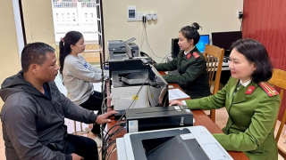 Chủ động giúp người dân đăng ký hồ sơ cấp tài khoản định danh điện tử mức độ 2