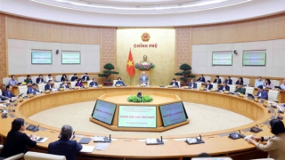 Khoảng 1/3 nhiệm vụ huyện đảm nhiệm sẽ chuyển lên tỉnh, 2/3 chuyển xuống cấp xã