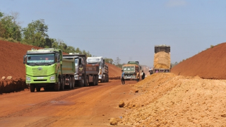 Nhà thầu chậm tiến độ cam kết “dốc toàn lực để thi công”