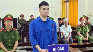 Lãnh 14 năm tù vì đốt nhà người yêu sau khi bị chia tay