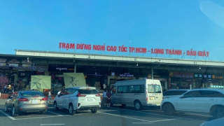 Bộ Xây dựng đề nghị 12 địa phương sớm giao mặt bằng làm trạm dừng nghỉ cao tốc