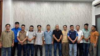 12 bảo vệ tại khu công nghệ cao nhận tiền “chung chi” của doanh nghiệp vận tải