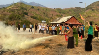 Đồng bào vùng cao Sơn La hào hứng trải nghiệm, thực hành phòng, chữa cháy