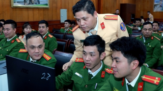 Công an Hà Nội tập huấn công tác cấp, đổi GPLX cho Công an cấp xã