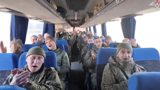 Nga và Ukraine trao đổi tù binh quy mô lớn