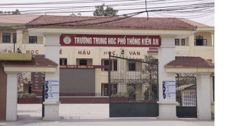 Bí thư Đoàn từ chức, nhân viên bảo vệ xin nghỉ việc trong vụ bạo hành động vật tại trường học