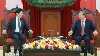 Đẩy mạnh hợp tác giữa hai đảng cầm quyền ở Việt Nam và Singapore