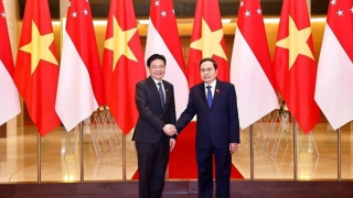 Thủ tướng Singapore ấn tượng với những thành tựu phát triển KT-XH của Việt Nam