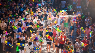 Tái hiện hội hoa đăng Loy Krathong và hoạt động té nước Songkran trong Thai Festival 2025