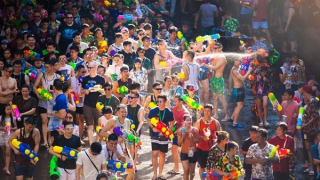 Loy Krathong Lanterns and Songkran Water Festivities to Light Up Thai Festival 2025