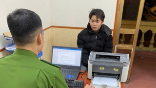 Bắt đối tượng không chấp hành lệnh kiểm tra, tông gãy xương sườn một cảnh sát