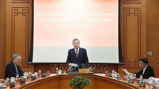 Đặt khoa học, công nghệ, đổi mới sáng tạo vào vị trí trung tâm của quá trình phát triển đất nước