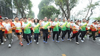 Gần 2.000 người tham gia Ngày chạy Olympic - Vì an ninh Tổ quốc