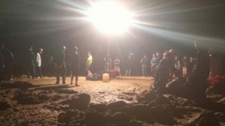 Xuyên đêm tìm kiếm 2 học sinh mất tích khi tắm sông