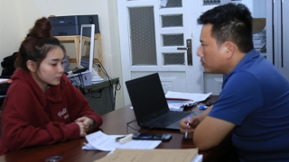 Chủ nợ kéo đồng bọn đến nhà uy hiếp bố con nợ