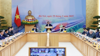 Thủ tướng: Thần tốc, đột phá hơn nữa để thông tuyến cao tốc từ Cao Bằng tới Cà Mau trong năm 2025