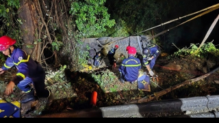 Xe khách chở 36 người lao xuống vực, 1 người chết, 3 người bị thương