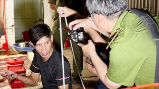 Tạm giữ đối tượng bạo hành con riêng của vợ