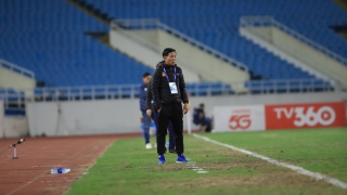 Mặt sân Mỹ Đình xuống cấp trầm trọng, VPF ra chỉ đạo nóng