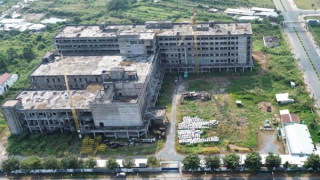 Cần Thơ kiểm tra dự án bệnh viện nghìn tỷ "phơi sương"