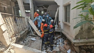 Cảnh sát Việt Nam mở rộng tìm kiếm nơi hai nạn nhân mắc kẹt ở thị trấn Zabuthiri