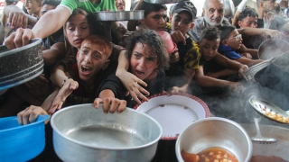 Israel nói ở Dải Gaza có đầy lương thực, LHQ đáp trả gay gắt