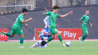 Bóng đá Việt Nam: Chênh vênh giàu, nghèo