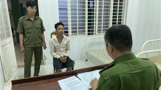 Khởi tố đối tượng cầm dao, rựa ra đường la hét, chửi bới