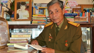 Bài 3: Trúng đạn M79, bị mất một mắt vẫn xung phong ra trận