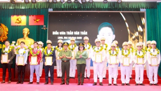 Tuyên dương 20 điển hình tiên tiến trách nhiệm, sáng tạo của Cục Công tác chính trị