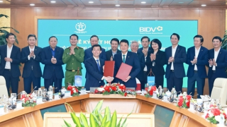 Chung tay đưa dịch vụ công trực tuyến đến gần hơn với người dân, doanh nghiệp