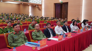 Nâng cao nhận thức của cán bộ, chiến sĩ về công tác chuyển đổi số