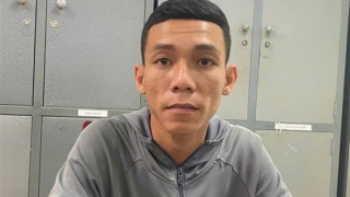 Chiếm đoạt tiền của doanh nghiệp để đánh bạc rồi tung tin bị trộm cắp