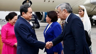 Chủ tịch Quốc hội bắt đầu tham dự Đại hội đồng IPU-150, thăm Uzbekistan