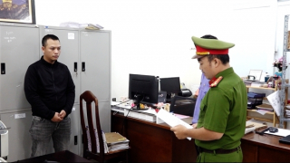 Khởi tố tài xế chạy SH "thông chốt" tông CSGT