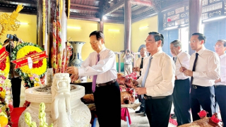 Các tỉnh, thành vùng Tây Nam Bộ dâng hương tưởng nhớ và tri ân các Vua Hùng