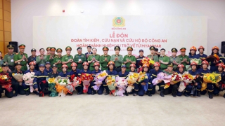 Thứ trưởng Lê Văn Tuyến đón Đoàn CNCH Bộ Công an trở về từ Myanmar