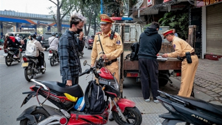 Hà Nội: Kiên trì xử lý học sinh vi phạm giao thông