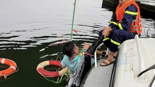 Cứu người đàn ông nhảy xuống sông Hương tự tử