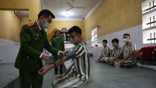 Chuyện về những chiến sĩ, bác sĩ