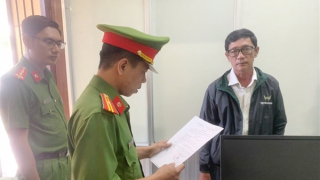 Cà Mau: Khởi tố 2 cán bộ thuế