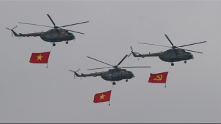 Hợp luyện các khối diễu binh, diễu hành trước Lễ kỷ niệm mừng Ngày non sông thống nhất