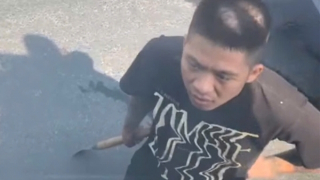 Triệu tập tài xế xe tải cầm dao chặn xe, doạ chém tài xế khác trên quốc lộ