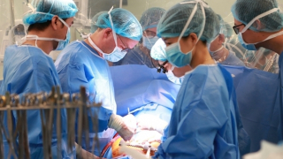 Lần đầu tiên tại Việt Nam cấy ghép tim nhân tạo thế hệ thứ 3 thành công