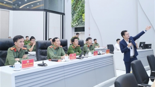 Deputy Minister Le Van Tuyen inspects Bac Ninh fire, explosion and accident warning system